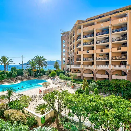La Palme D'azur - * Cannes