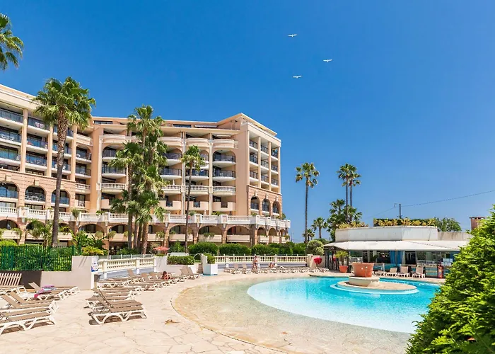 La Palme D'azur - * Cannes